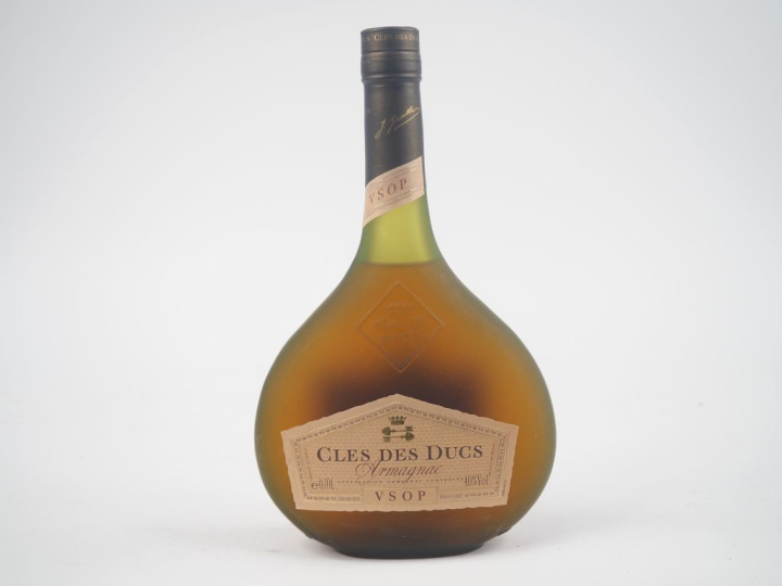 1 BOUTEILLE ARMAGNAC "V.S.O.P" CLÉS DES DUCS 