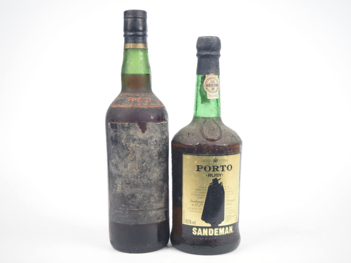 2 BOUTEILLES PORTO : 1 SANDEMAN / 1 PORTO RED - ETA 