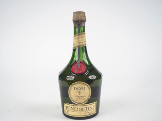 Vente aux enchères 1 VIEILLE BOUTEILLE BENEDICTINE D.O.M 43% -  NIVEAU BAS