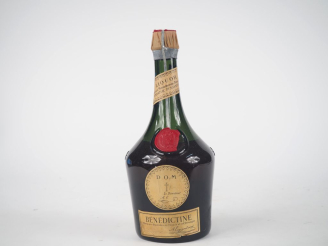 Vente aux enchères 1 VIEILLE BOUTEILLE BENEDICTINE D.O.M - NIVEAU BAS