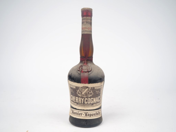 1 VIEILLE BOUTEILLE CHERRY COGNAC GRAND MARNIER - BS