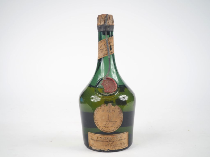 1 VIEILLE BOUTEILLE BENEDICTINE D.O.M 43 % - NIVEAU BAS 