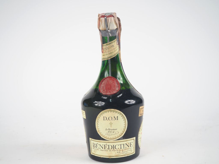 1 VIEILLE BOUTEILLE BÉNÉDICTINE B AND B - PAPIER DE SOIE - BS