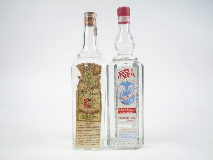2 BOUTEILLES ANIS ESPAGNOLS : 1 TENIS - 1 CANDELA