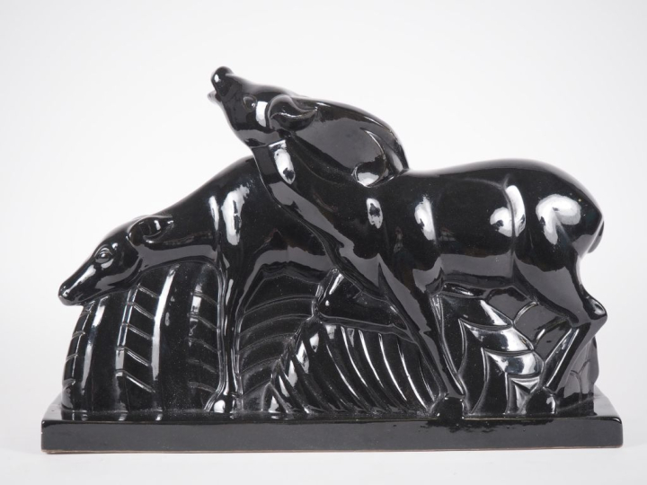 LEMANCEAU.  Groupe Art Déco en céramique noire "les biches"  Signé Dim