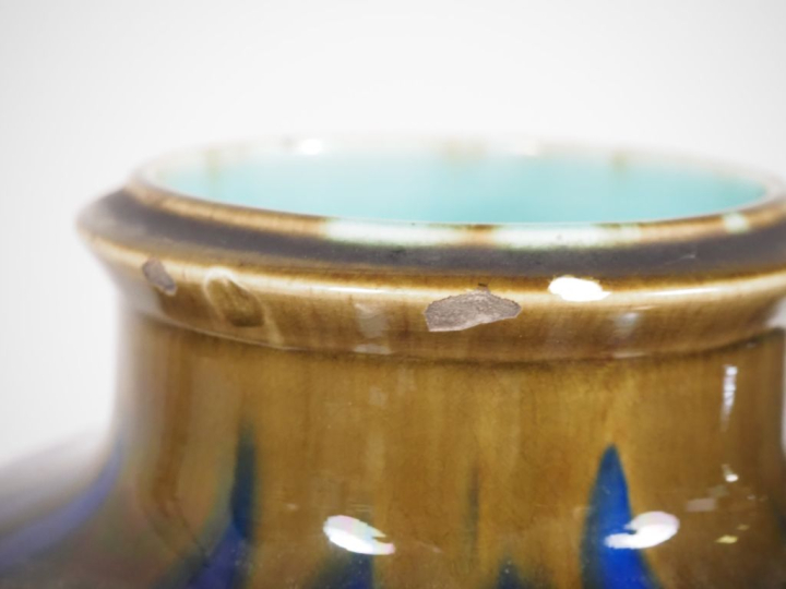 ORCHIES.  Paire de grands vases ovoides en céramique à décor flammé bl