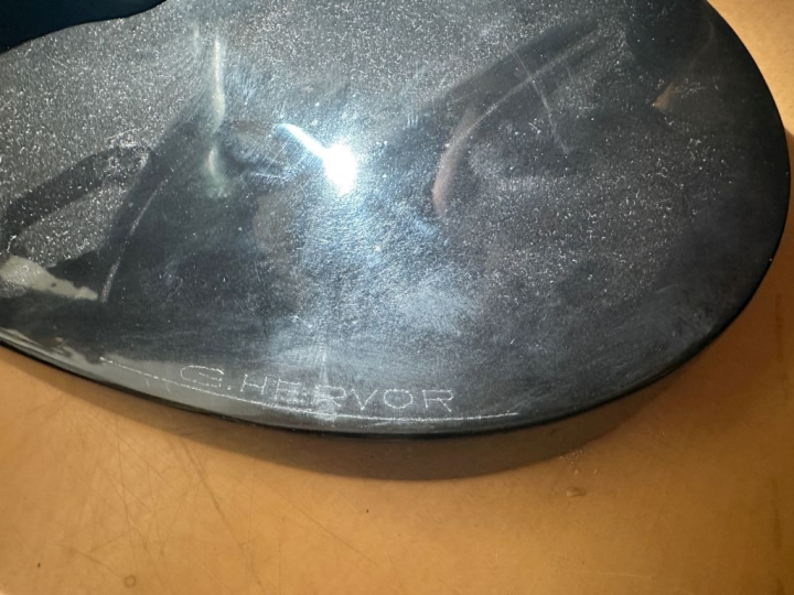 G. HERVOR.  "Héraclès"  Sculpture en bronze à patine verte, sur un soc