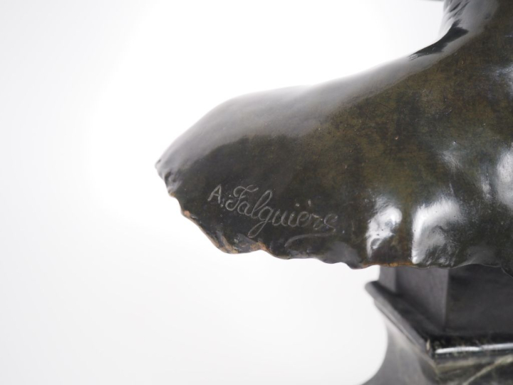 FALGUIERES.  "Diane chasseresse" Sculpture en bronze, à patine brune s