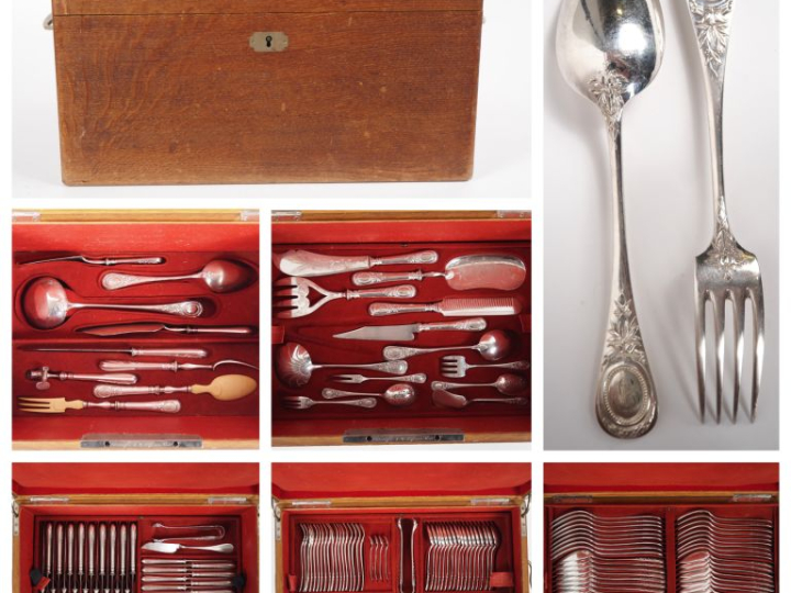 CHRISTOFLE.  Grande ménagère en métal argenté de style Louis XVI à déc