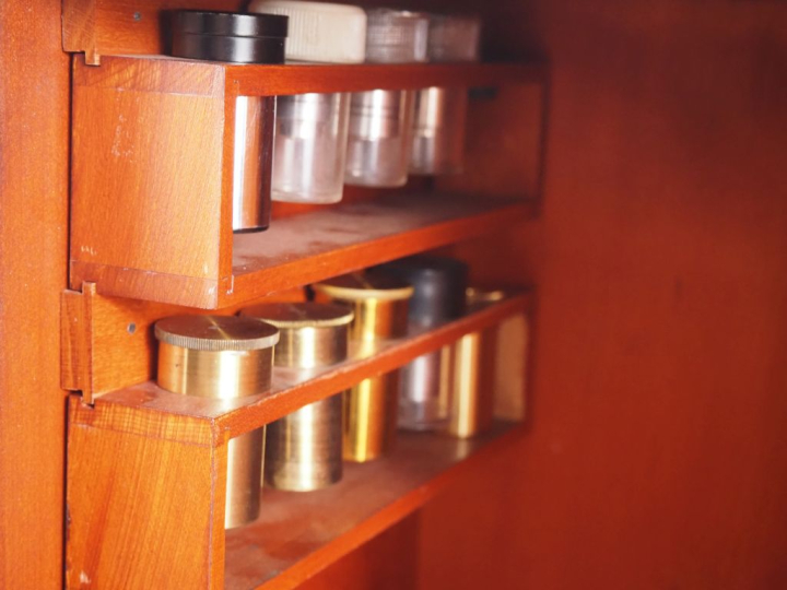 LEMARDELEY.  Microscope dans sa boite d'origine en acajou.