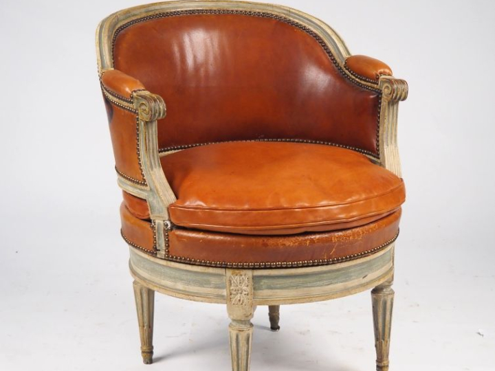 Fauteuil de bureau gondole de style Louis XVI, en bois laqué blanc et 