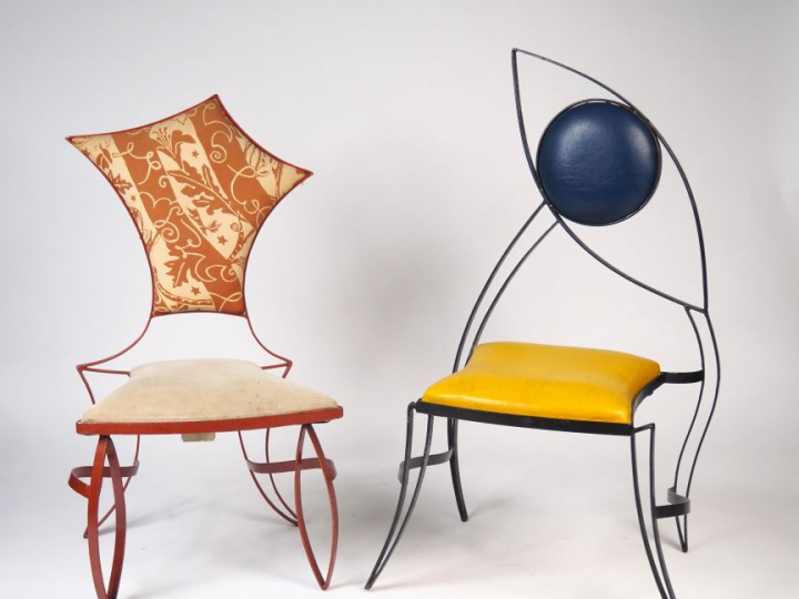Cyrille VARET. Chaise "romance" et chaise "Basic" en fer laqué, garnit