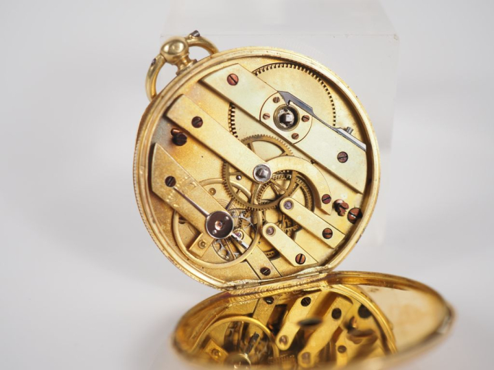 Montre de gousset en or jaune 750.  Cadran à chiffres romains pour les