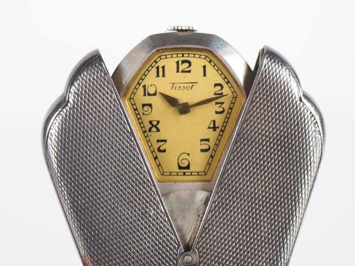 TISSOT N. 529327 Montre de poche de style Art déco en métal ou argent.