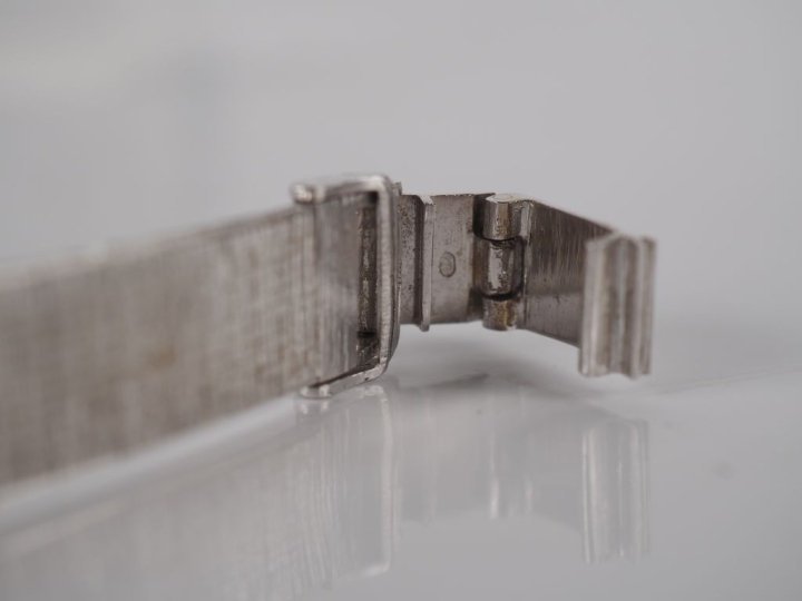 JAQUET-DROZ Montre bracelet de dame, boitier et bracelet en or blanc 7
