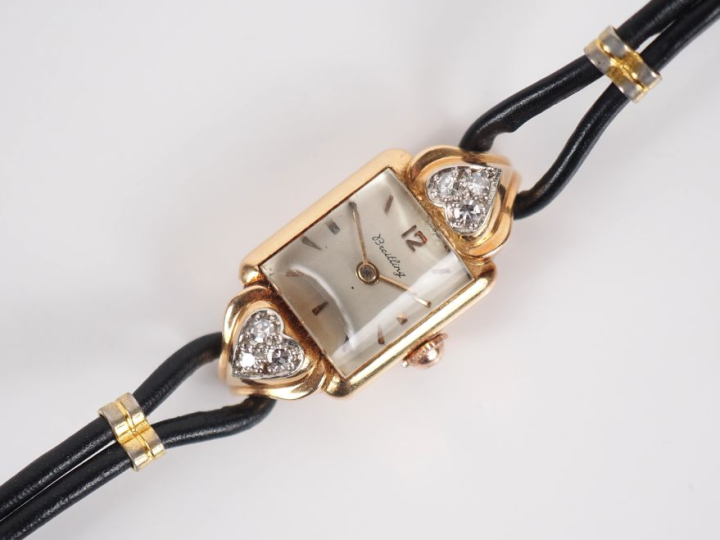 BREITLING Montre bracelet de dame de style 1940, boitier en or jaune 7