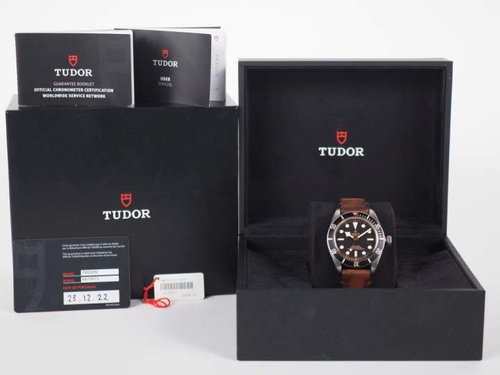 TUDOR, Black Bay Ref. 79030N N. Série 66J5873 Montre bracelet chronomè