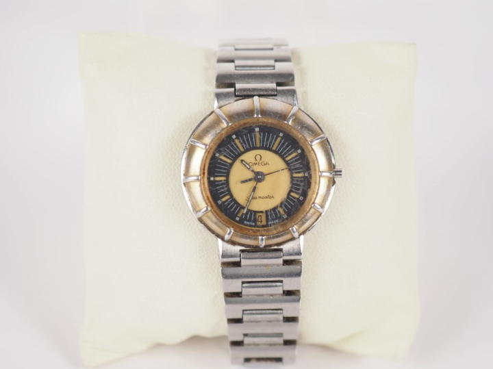 OMEGA, Seamaster Dynamic Montre bracelet en acier et métal doré.  Cadr