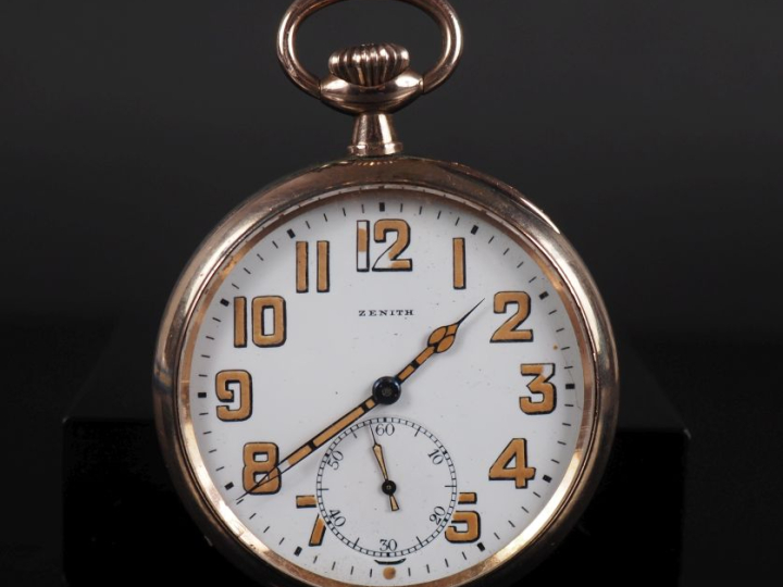 ZENITH Montre de gousset en argent et argent doré.  Cadran à chiffres 