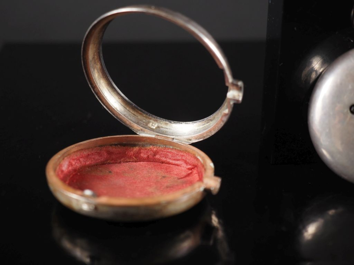 Montre en argent anglais avec boitier de protection en argent. Boîtier