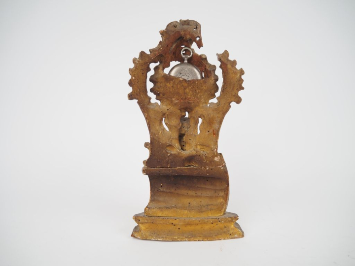 Porte-montre Napoléon III de style Louis XV en bois sculpté et doré à 