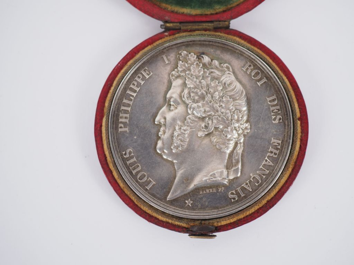 Médaille en argent 925 à l'effigie de Louis Philippe I Roi des Françai
