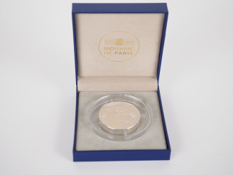 Vente aux enchères Médaille de la monnaie de Paris "Belem" 2016 en argent 950. Diam. 50 m
