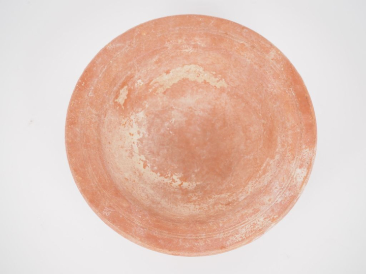 Céramique punique ? Vase beige à panse ovoïde. 13 cm Expert : Jean-Syl