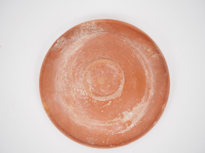 Céramique punique ? Vase beige à panse ovoïde. 13 cm Expert : Jean-Syl