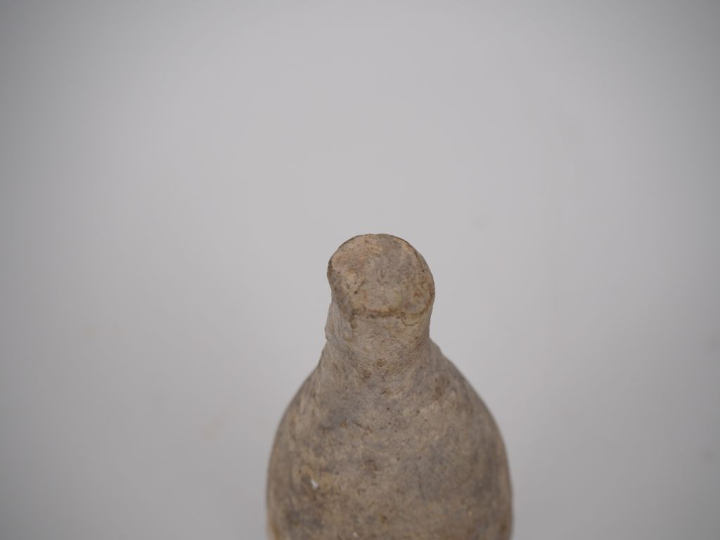 Balsamaire en terre cuite. II-Ier s. av. J.-C. 12 cm Expert : Jean-Syl