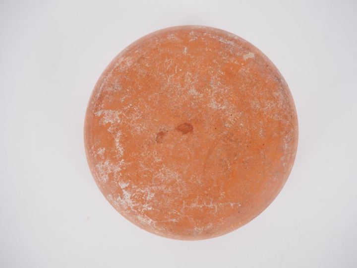 Bol romain en céramique beige. D. 16 cm. Expert : Jean-Sylvain Caillou
