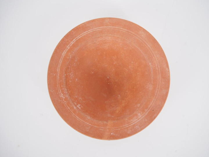 Céramique sigillée. Coupelle à bord plat. II-IVe s. apr. J.-C.D. 16 cm
