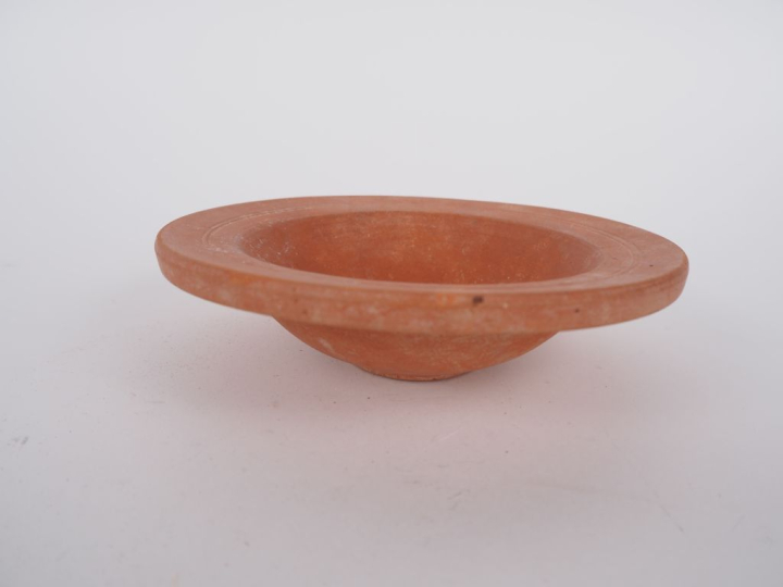 Céramique sigillée. Coupelle à bord plat. II-IVe s. apr. J.-C.D. 16 cm
