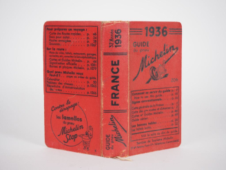 Vente aux enchères MICHELIN. Guide rouge 1936. (Petits accidents et frottements).