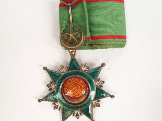Vente aux enchères EMPIRE OTTOMAN ORDRE DE L’OSMANIE Étoile de commandeur en argent, verm