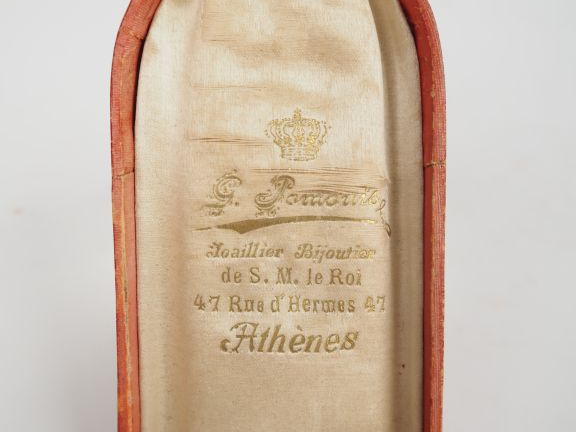 SUEDE  ORDRE DE L’ETOILE POLAIRE.  Croix de chevalier en vermeil et ém