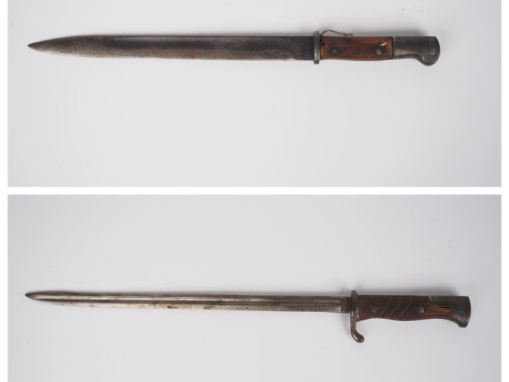Deux baïonnettes :  -Baïonnette allemande type 84-98. EM. SF. Longueur