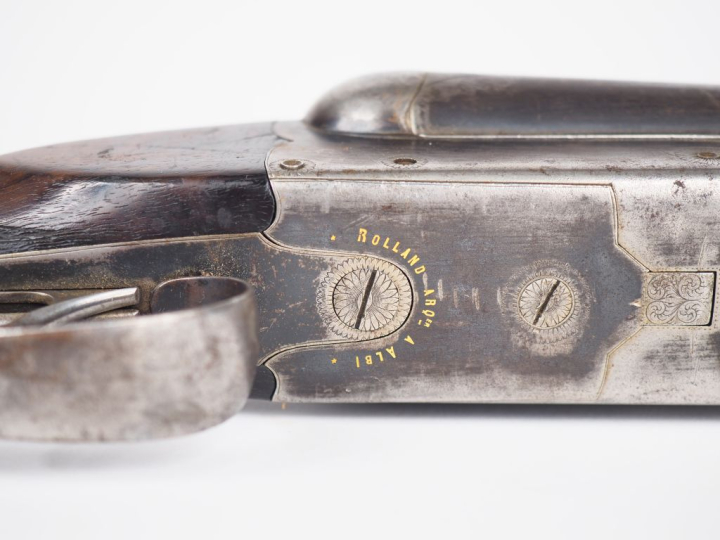 Fusil Juxtaposé calibre 12/65 vendu par "Roland Arquebusier à Albi". B