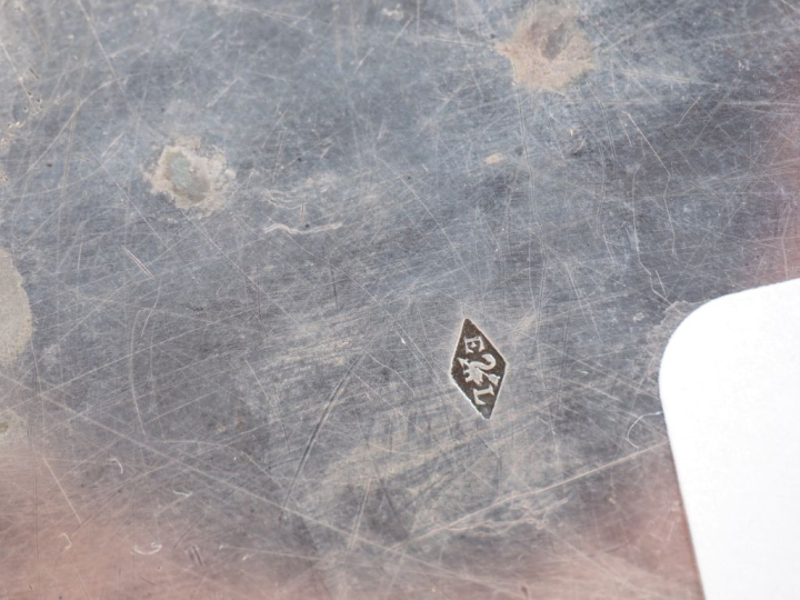 Saucière en argent 925, poinçon Minerve, à décor de frises de feuilles