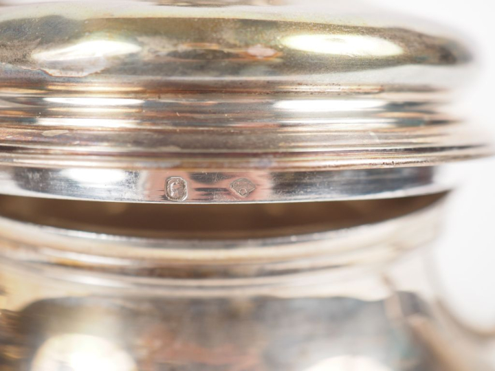 Service à café, trois pièces, Napoléon III de style Louis XV à décor d