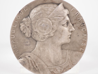 Vente aux enchères Leon DESCHAMP Médaille en argent au sénateur Marraud.  Diam. 4,9 cm Po
