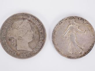 Vente aux enchères Ensemble comprenant :  - une pièce de 2 Francs en argent, 1918.  - une