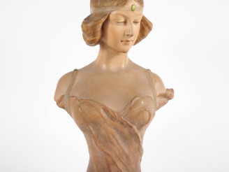 Vente aux enchères Simon MONTENAVE pour GOLDSCHEIDER "Jeune fille en buste" Sculpture en 