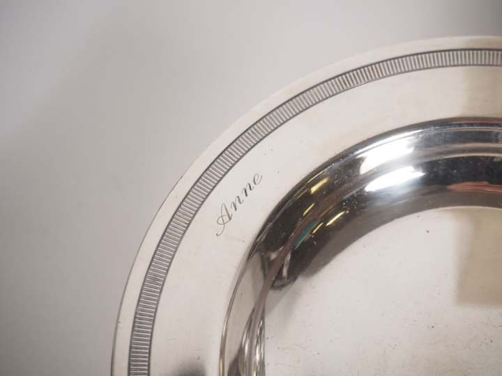 CHRISTOFLE. Saucière, 2 jattes rondes , un plat creux ovale, un grand 