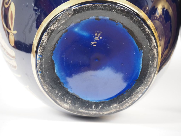 Paire de vases Art Déco en porcelaine de Limoges à décor de feuillage 