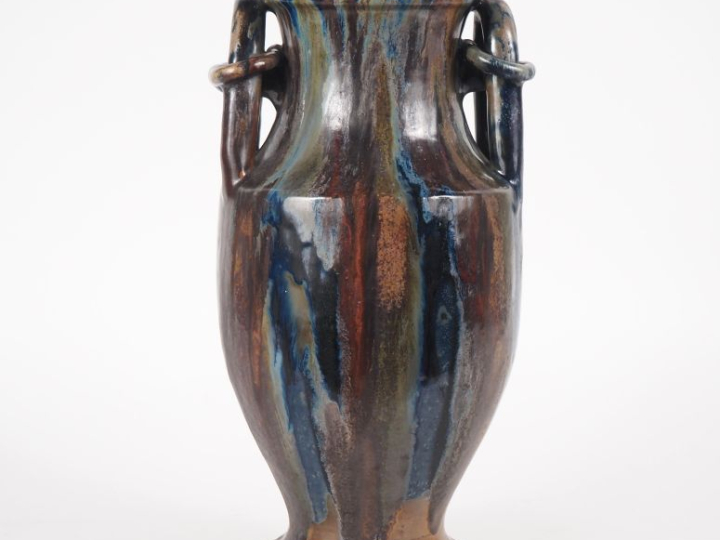 DENBAC.  Vase 1900 en grès flammé (égrenure sous la base) H. 34 cm