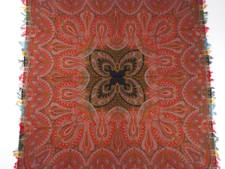 Vente aux enchères 2 différents chales en cachemire. Dim. 170 x 155 cm Dim. 172 x 175 cm 