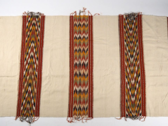 Vente aux enchères 3 différentes tentures Afrique du Nord Dim. 280 x 160 cm 217 x 100 cm 