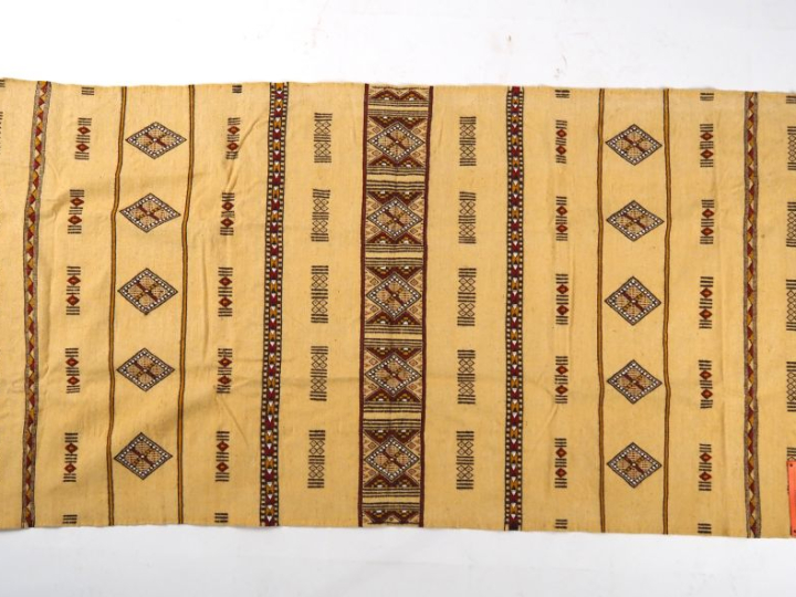 3 différentes tentures Afrique du Nord Dim. 280 x 160 cm 217 x 100 cm 