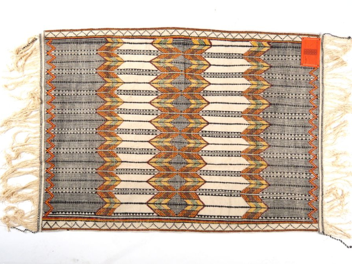 3 différentes tentures Afrique du Nord Dim. 280 x 160 cm 217 x 100 cm 